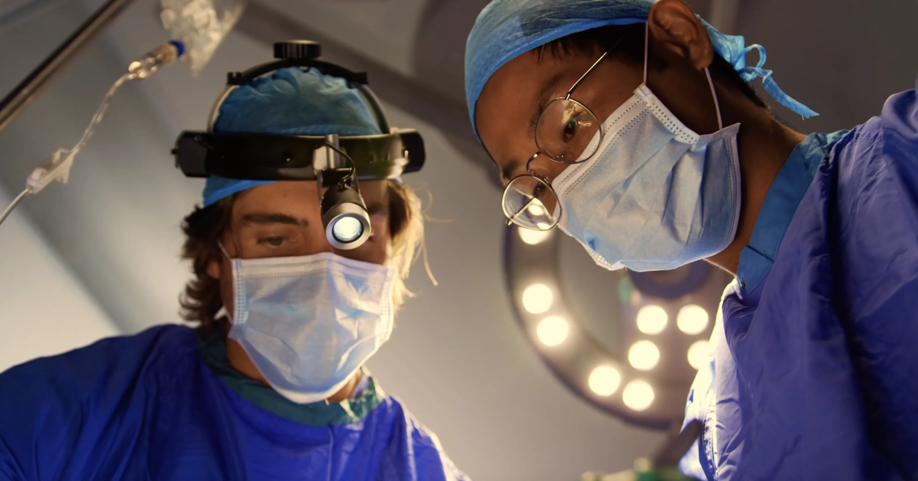 Two Texas Surgeons Network surgeons operating in a surgical suite
